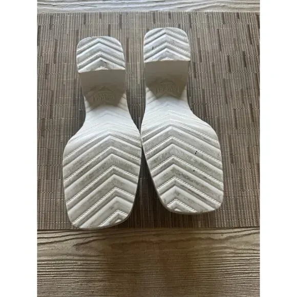 Gucci logo rubber slide sandal - Picture 5 of 6